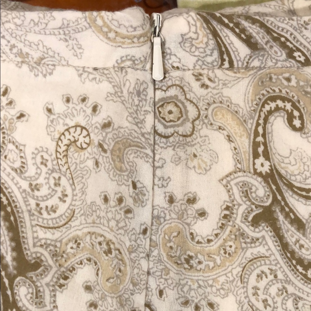 Elegant Cream Paisley Skirt - Picture 10 of 12